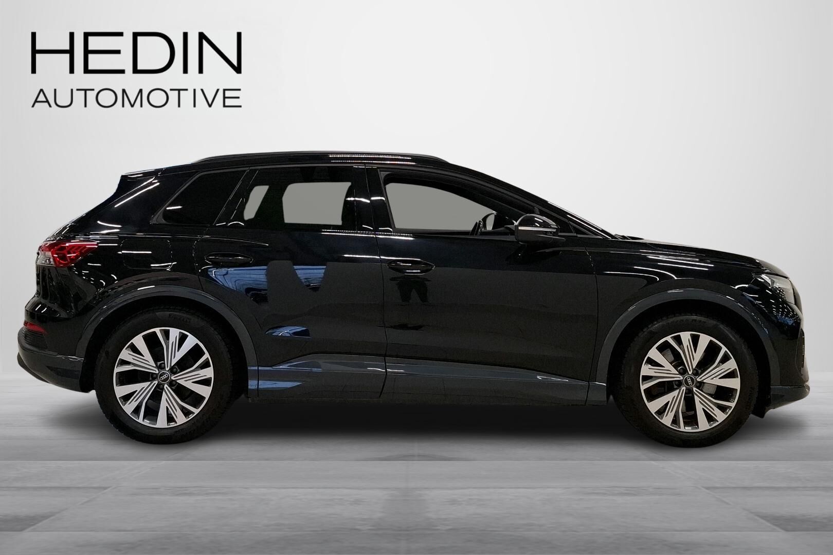 Audi Q4 e-tron 40 e-tron S-Line 2023, bild 6/31