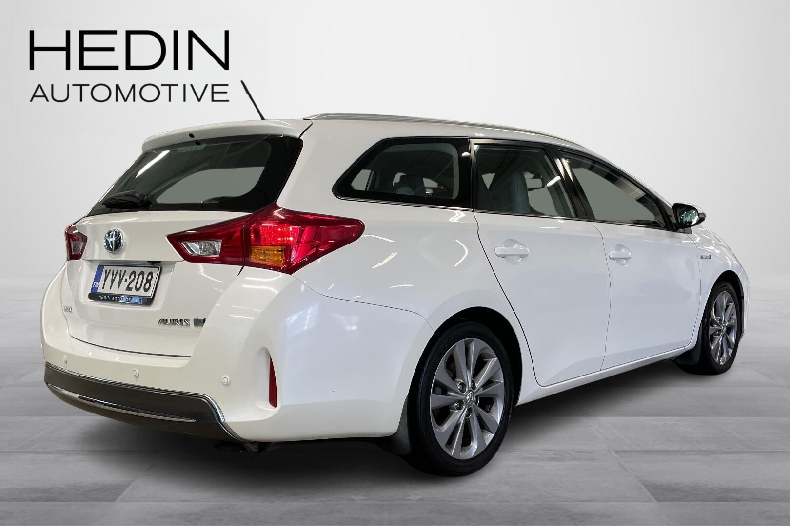 Toyota Auris 2013, photo 2/20