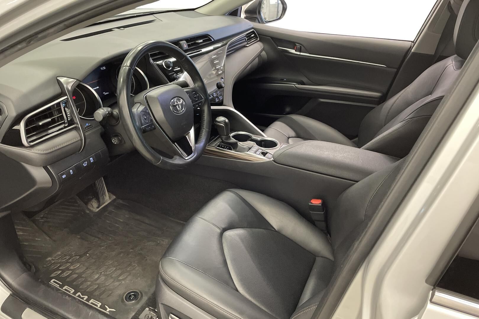 Toyota Camry 2,5 Hybrid Style Edition 2021, photo 7/13