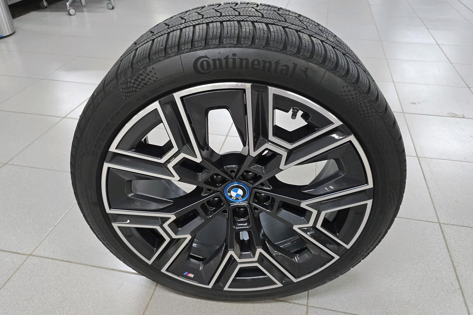 BMW i5 M60 G60 xDrive M Sport PRO 2024, kuva 2/24