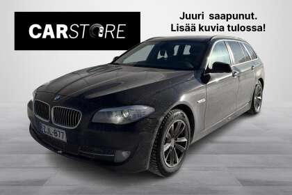 BMW 520 TwinPower Turbo A F11 Touring Business // Panoraama / Vakkari / Lohkolämmitin / 2x Alut! // - ZJL-877