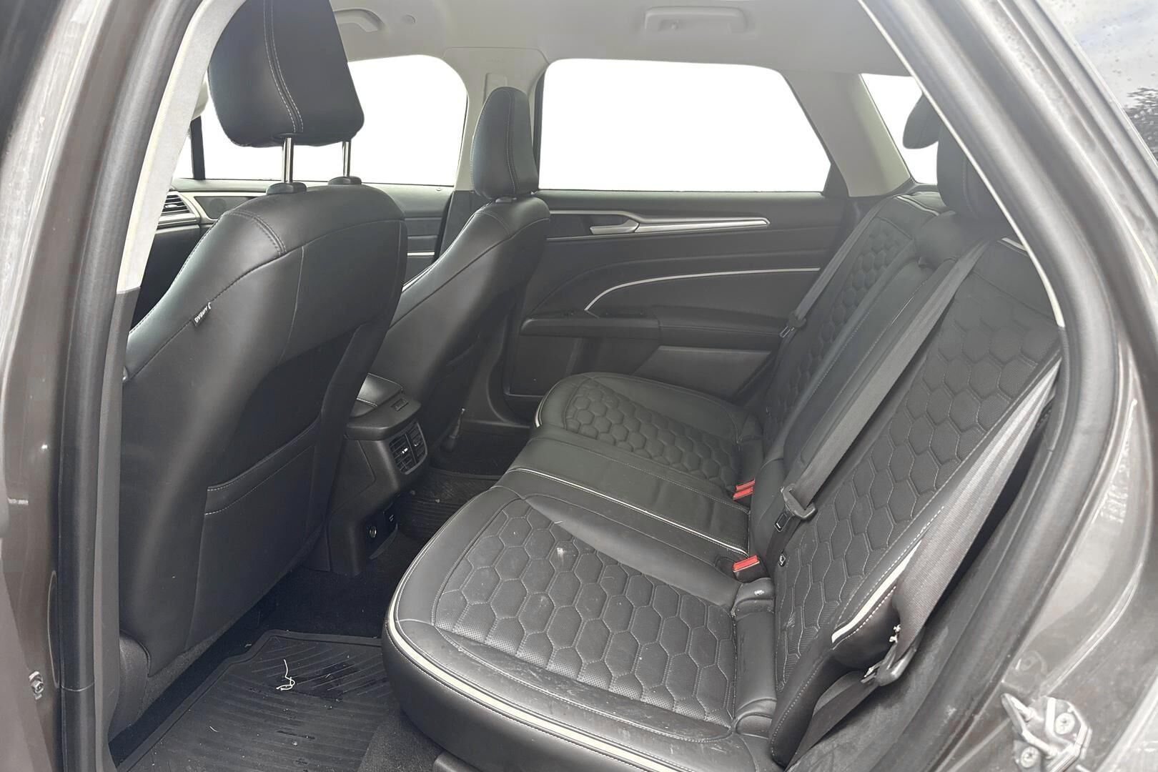 Ford Mondeo 2017, kuva 6/10
