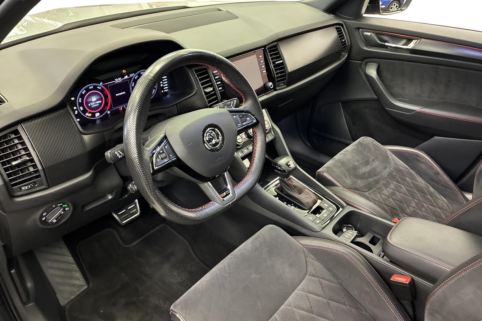 Skoda Kodiaq 2,0 TDI 240 4x4 RS DSG 2019, bild 7/36