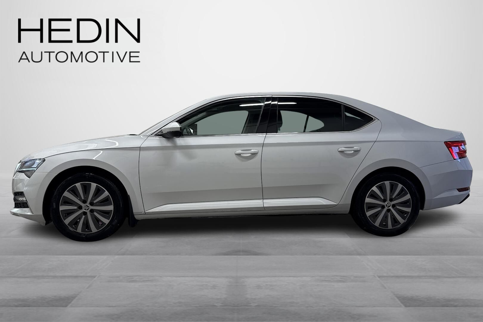 Skoda Superb 2021, kuva 6/41