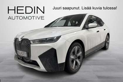 BMW IX xDrive40 Fully Charged Sport // Ajoavustimet/ HEAT/ Skylounge/ H&K/ Koukku/ Laser/ 360/ Comfort acce - ZOJ-577