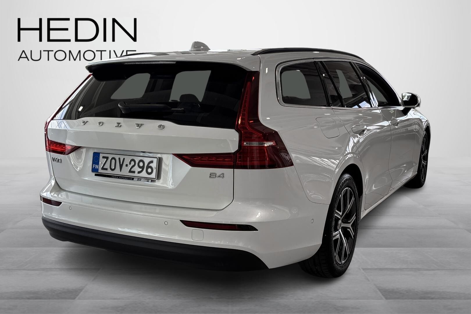 Volvo V60 B4 MHEV Business Core DCT aut 2023, kuva 3/22