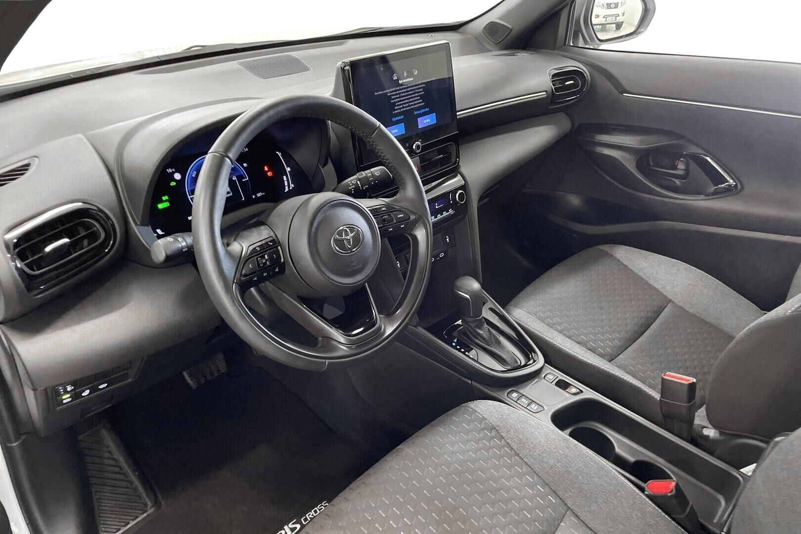 Toyota Yaris Cross 2025, kuva 7/19