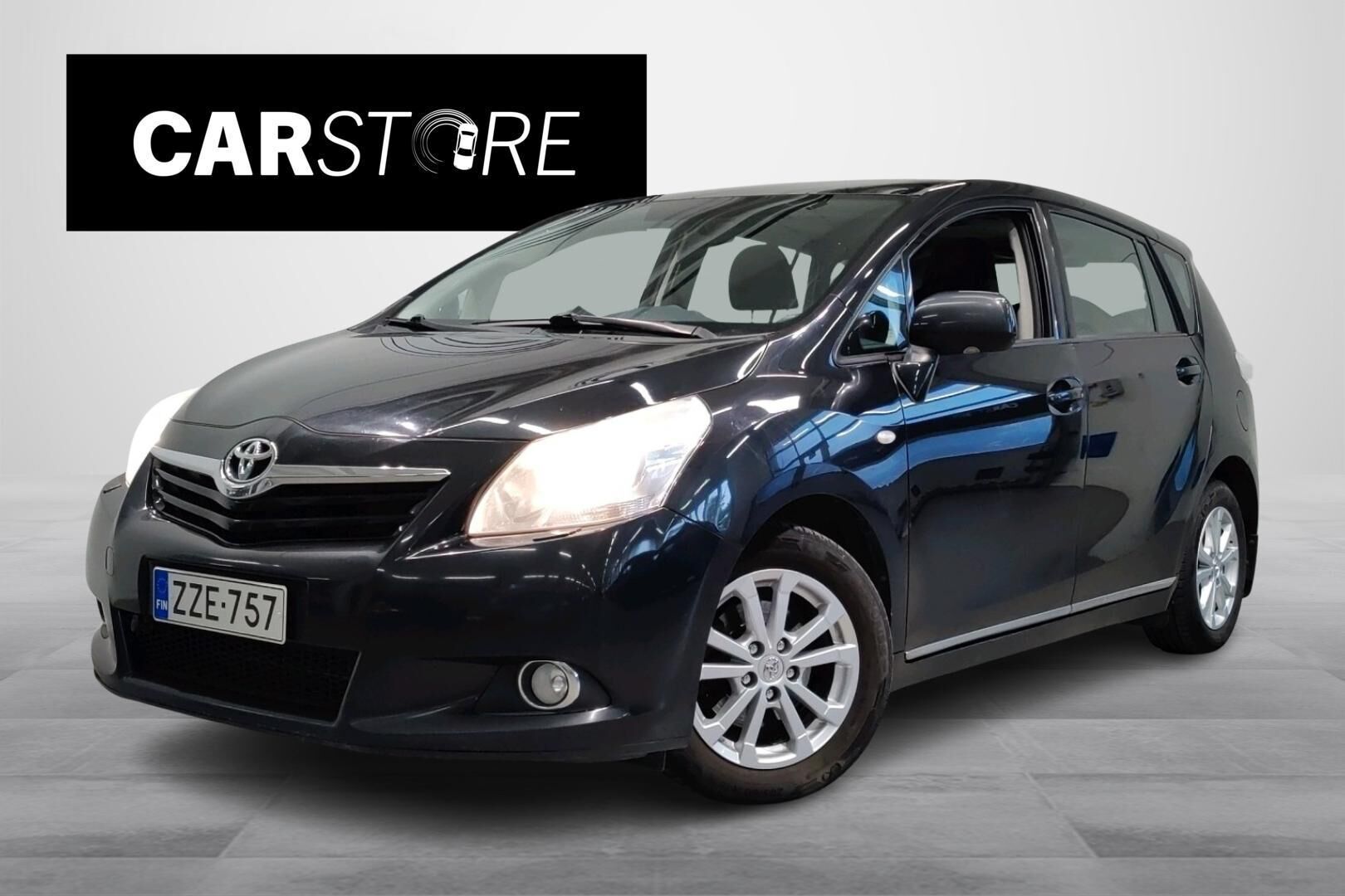 Toyota VERSO - ZZE-757